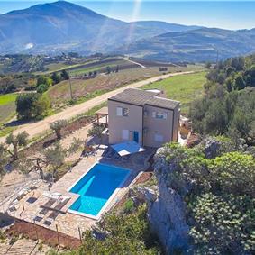 3 bedroom villa with pool, near Scopello, sleeps 6